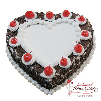 Heart shaped birthday cake in HCM